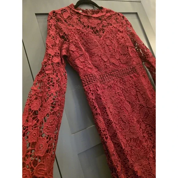 Eilly Bazar Women's Dress Size Medium Lace Overlay Burgundy Holiday Glam NEW - Picture 5 of 11